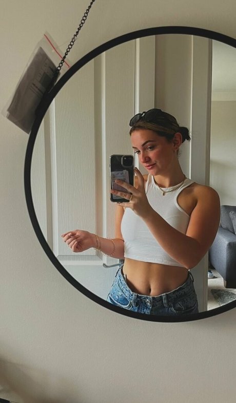 Rosie Bentham xxx actress picture