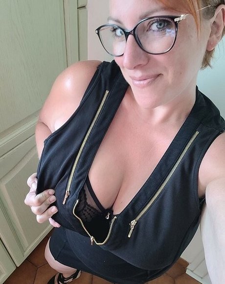 Darkmoonsubmiss xxx pornstar gallery