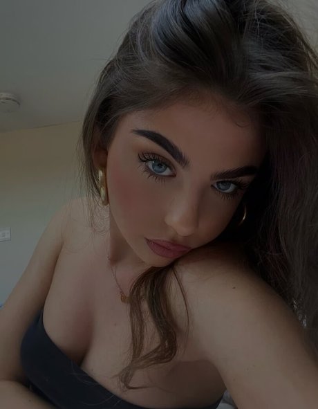 Becksyxo free actress pictures