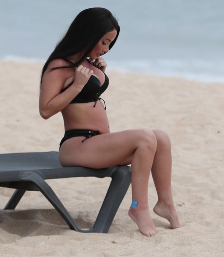 Chelsee Healey nudes model img