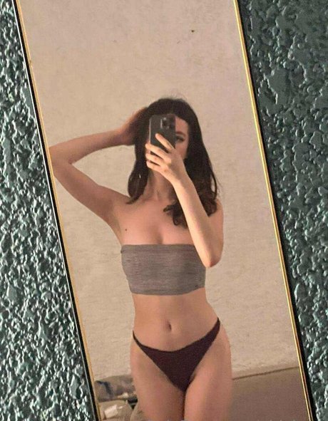 Abicita a naked model galleries