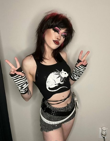 emundead sexy pornstar photos