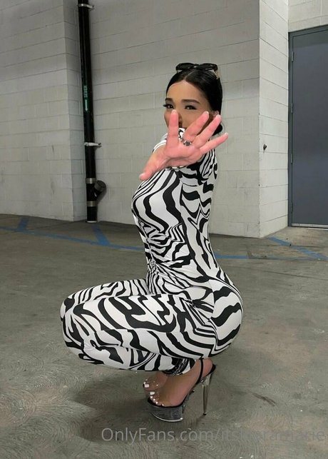 itskiaramarie naked pornstar img