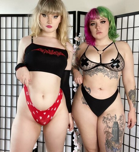 Juliephillia adult star galleries