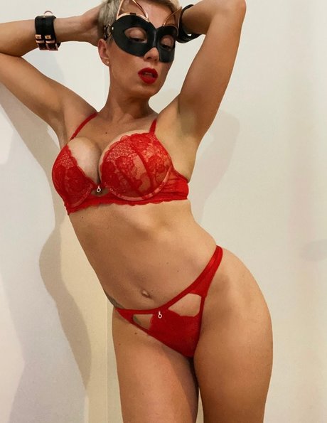 Ami Young sex pornstar galleries