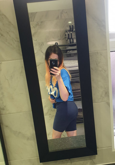 MsVnsfw perfect star pic