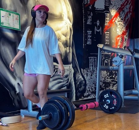 Sarah Slavo pretty pornstar gallery