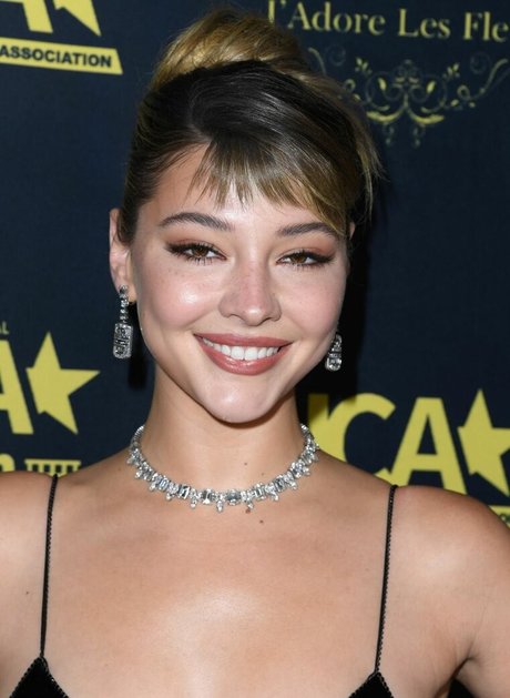 Madelyn Cline porn model picture