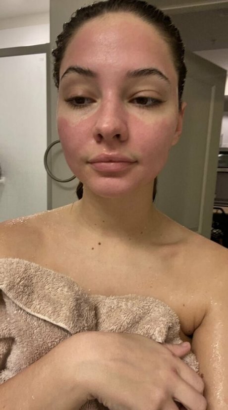 Madelyn Cline model free archive