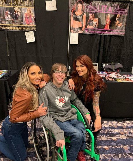 Trish Stratus model photo