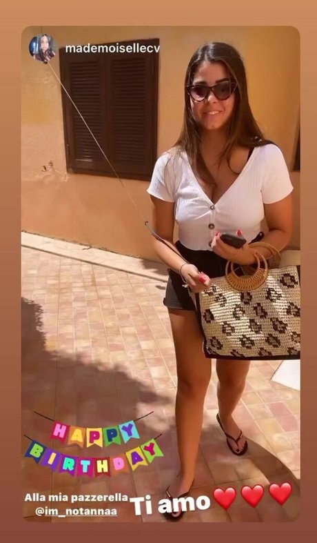 Anna Rebellato adult model pictures