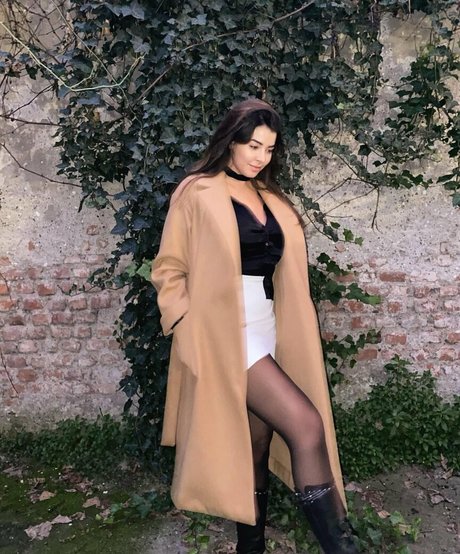 Anna Rebellato pretty actress img