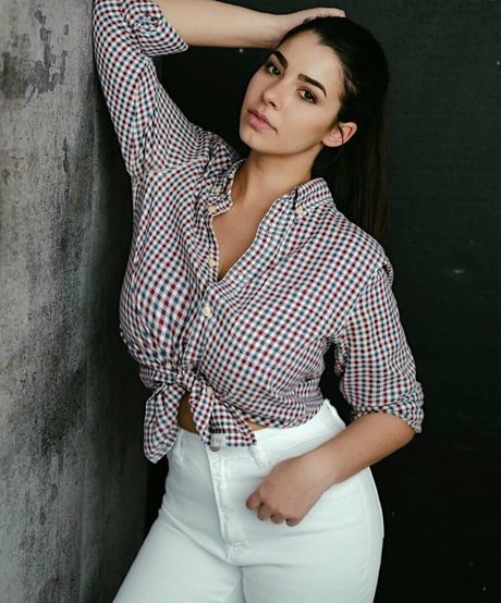 Anna Rebellato high quality pornstar img