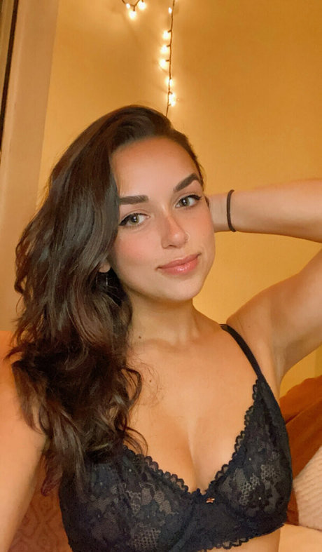 Cat grande star adult img