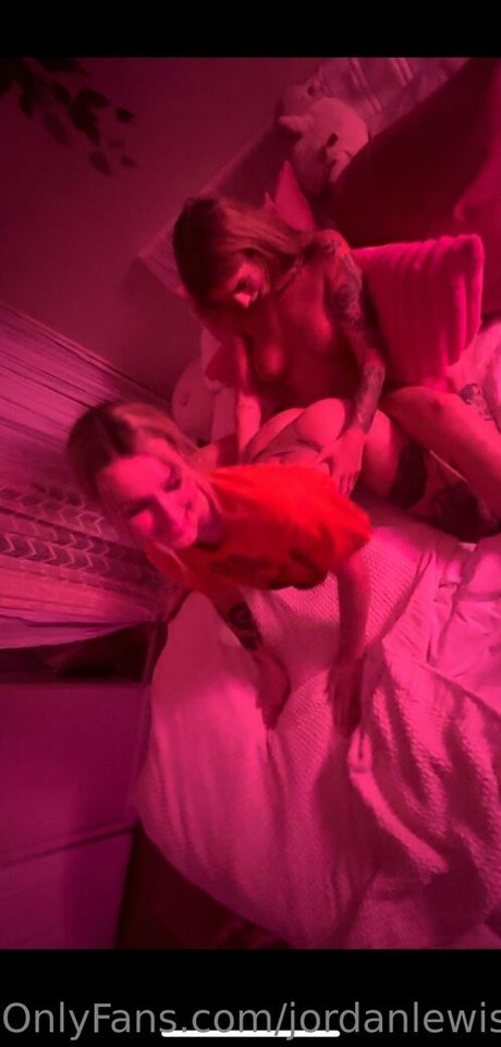 jordanlewis18 pornographic model galleries