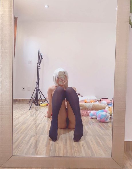 Mariana Kuyuri erotic star photo