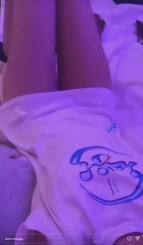 Halola model pretty pic