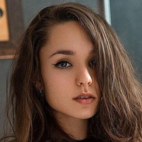 eris jstr nudes actress photo