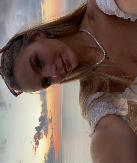 Lies Zhara nudes star photos