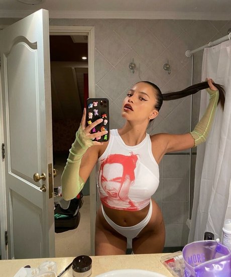 Emilia Mernes free pornstar galleries