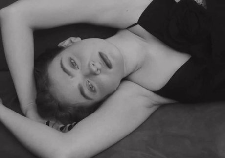 Sadie Sink sexy model photo