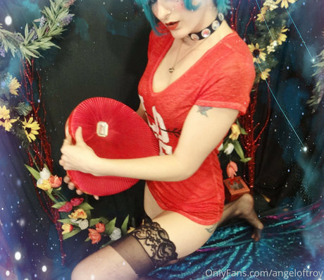angeloftroy model naked img