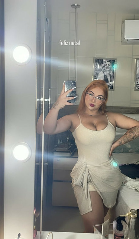 Thaisa Helena pretty actress photos