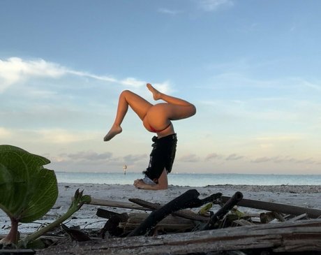 boundupbunnie art actress img