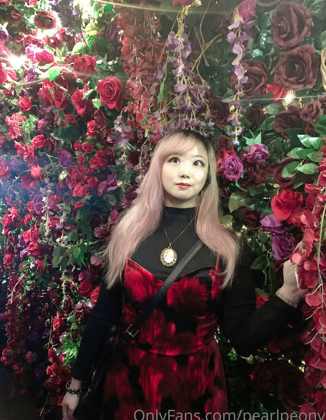 pearlpeony star photos