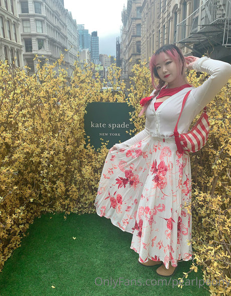 pearlpeony naked actress image