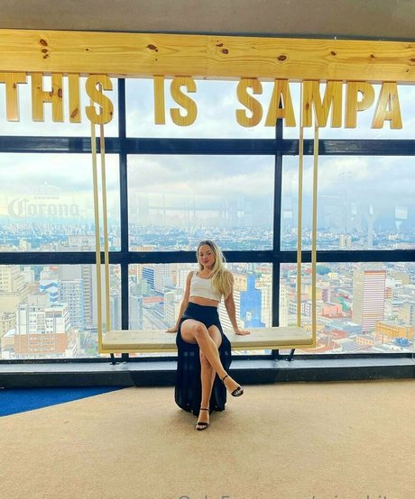 miawhitez top star gallery