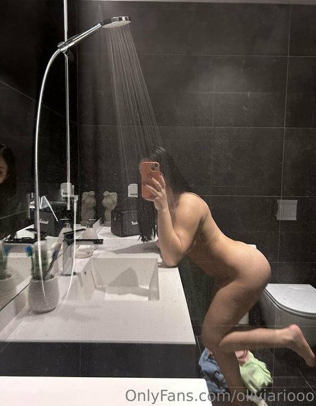 oliviariooo model nice photo