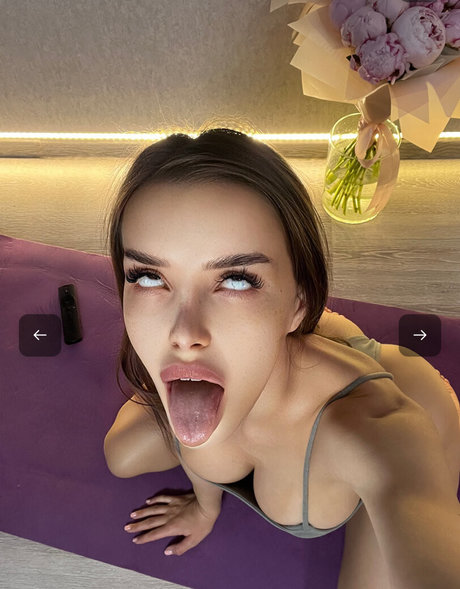 Lily Off Valley sexy star pictures