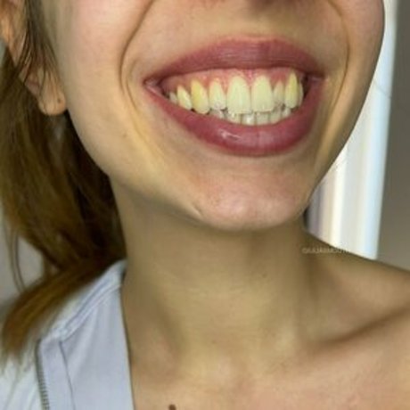 giuliasmouth model pretty img