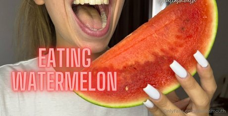 giuliasmouth pretty model photos