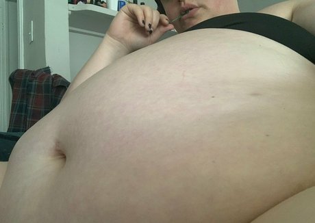 theillusiveham model nude picture