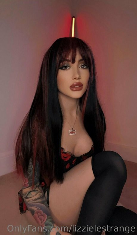 Lizzie Le Strange sexy actress pictures