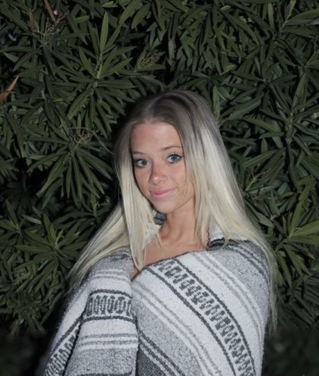 Alyssa Litanski model naked archive