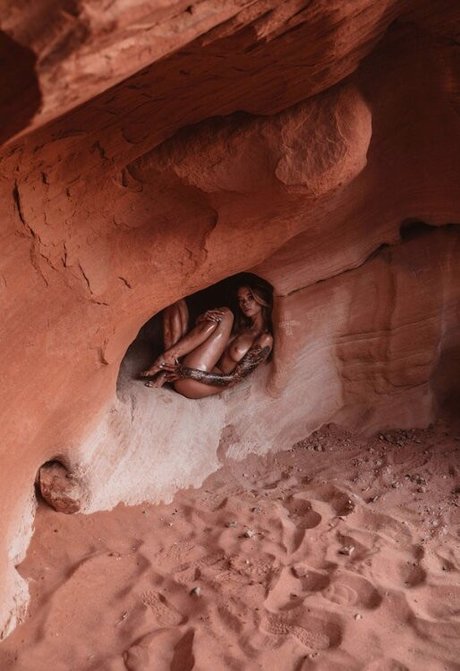 Alyssa Litanski model sex picture