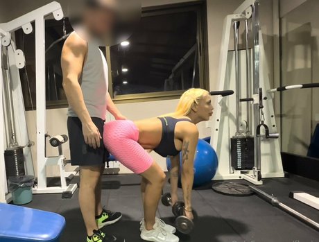 flopic model sexy image