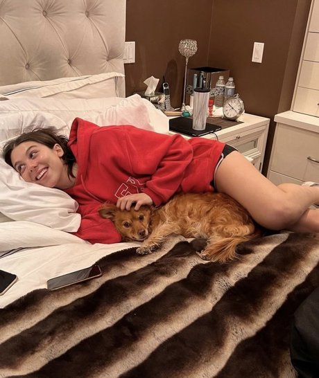 Kira Kosarin adult model gallery