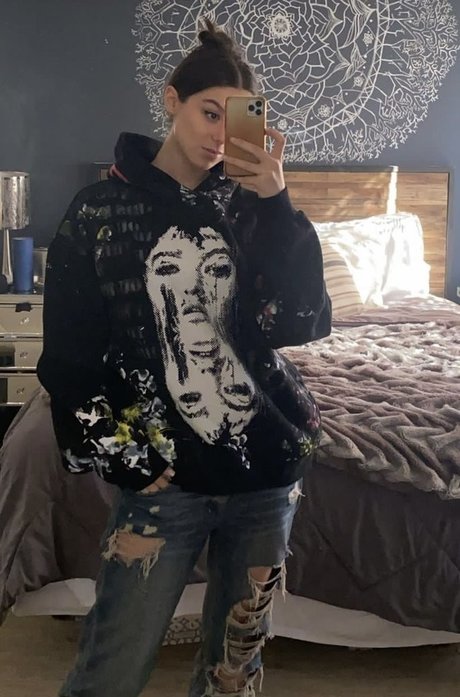 Kira Kosarin pretty star img