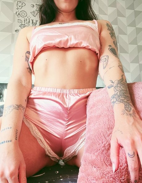 Amanda Kuhl naked model img