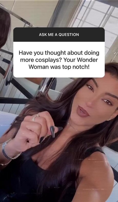 Leah Shutkever model nudes photo