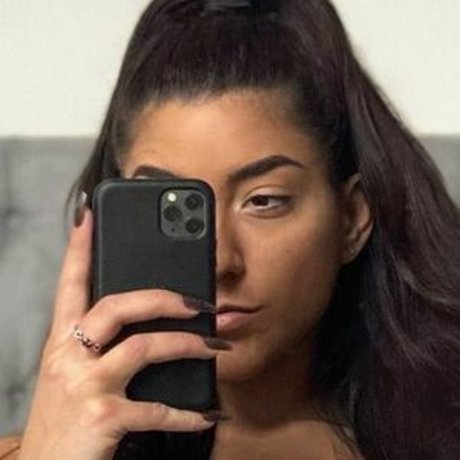 Leah Shutkever sex actress gallery