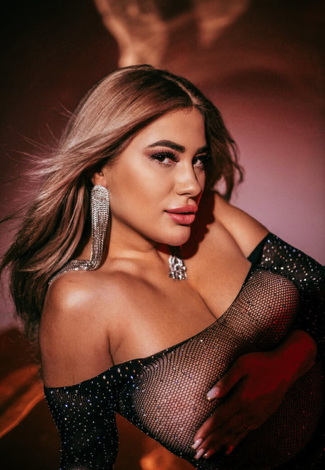 AlpineGold star sexy images