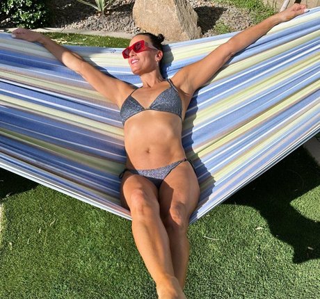 Heidi D Amelio model nice img