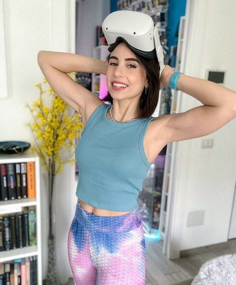 Sara Stefanizzi art actress archive