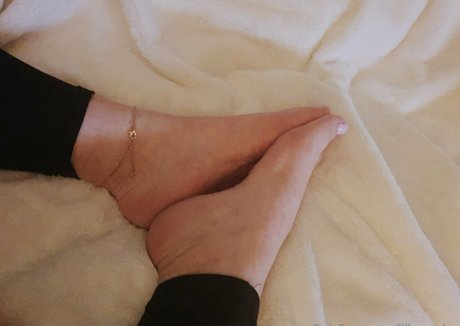 lillysunday model adult photo