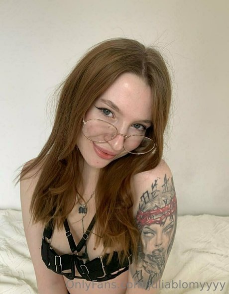 juliablomyyyy nudes pornstar photos